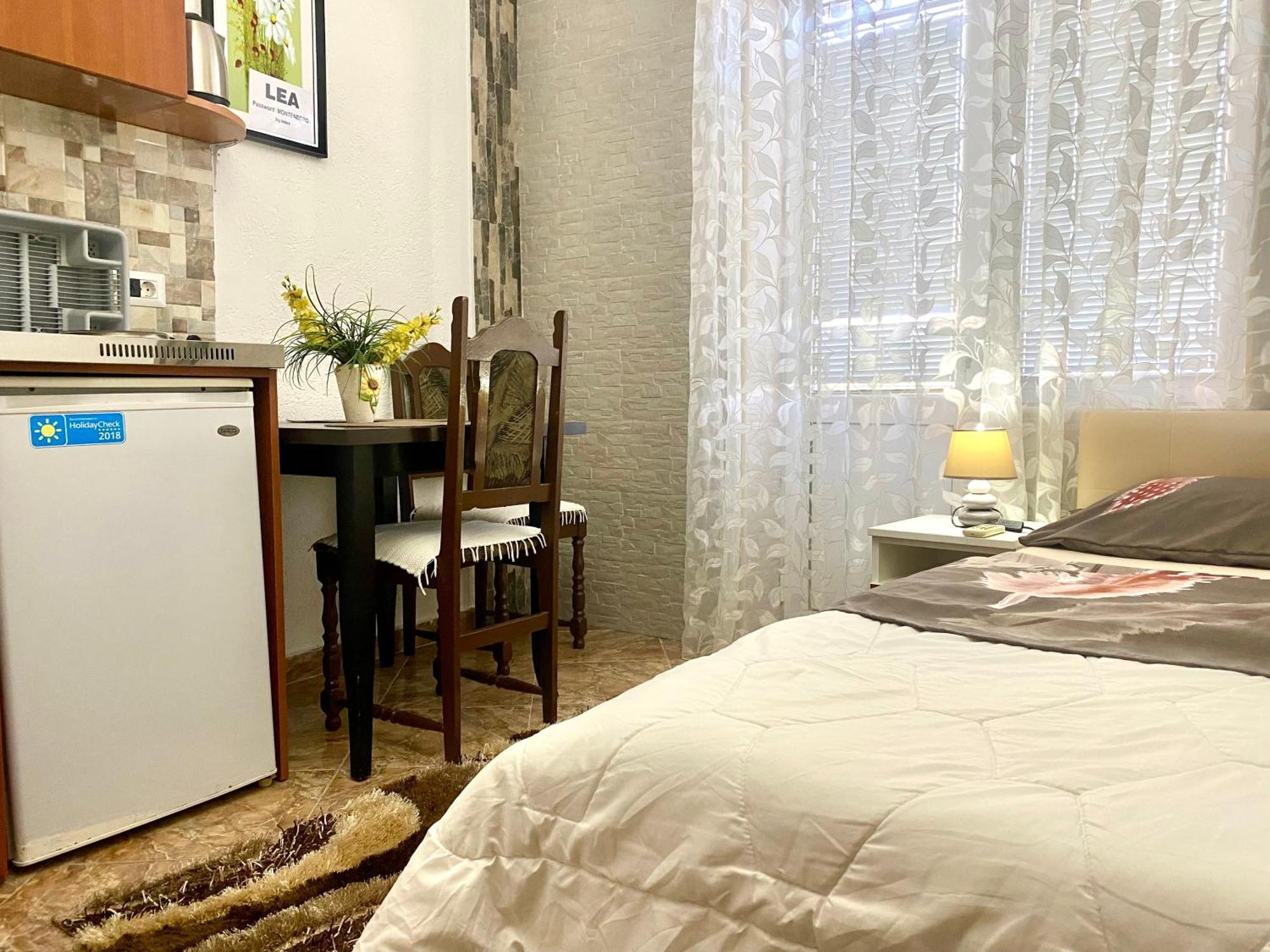 Apartments Zuto Улцин Екстериор снимка