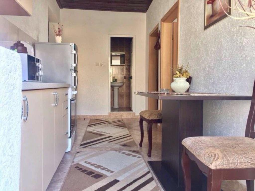 Apartments Zuto Улцин Екстериор снимка