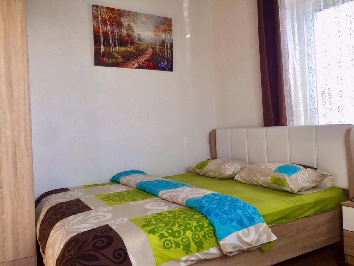 Apartments Zuto Улцин Екстериор снимка