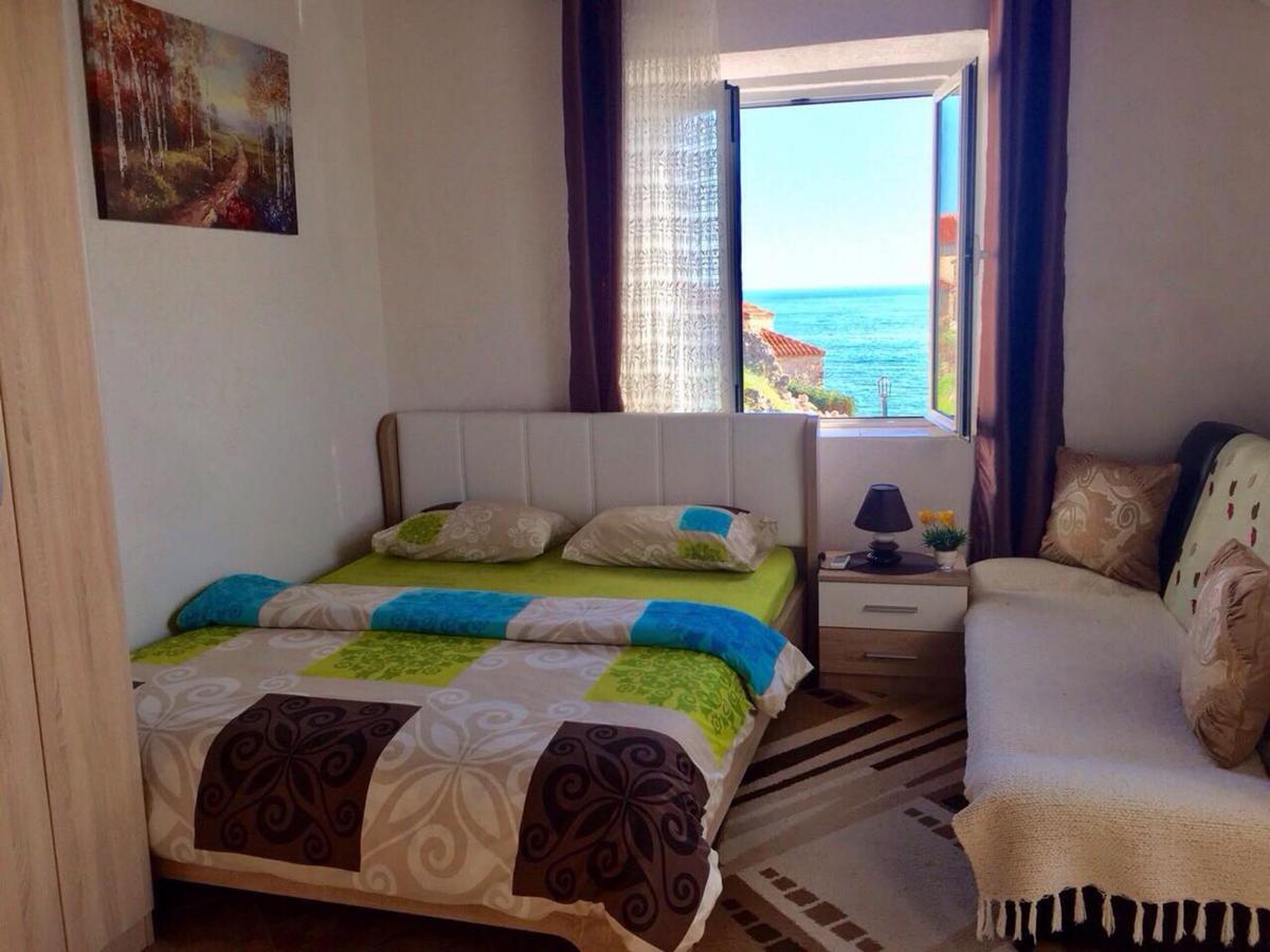 Apartments Zuto Улцин Екстериор снимка